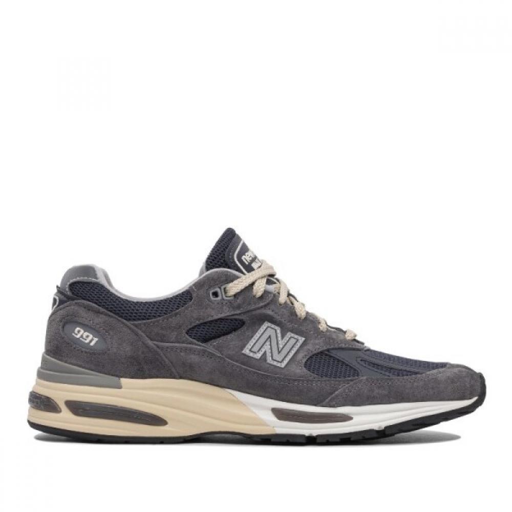 

New Balance Grey Suede Mesh Lace Up Sneakers U991gg2 US8