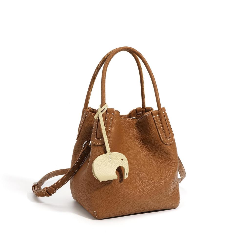 2025 Versatile Cowhide Crossbody Bag: Simple Basket Texture and Commuting Shoulder Bucket Bag