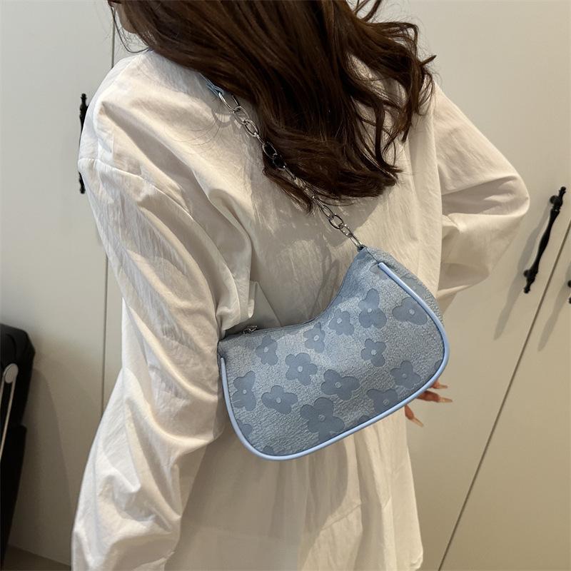 Bag Women's 2025 New Trendy Versatile Premium Spring Ins Niche Texture Black Shoulder Crossbody Underarm Bag