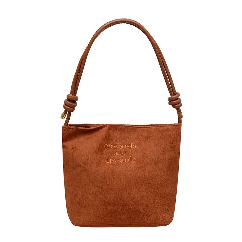 

Velvet Handbag Fall/Winter Retro Sheepskin Women s Bag Trendy Crossbody Bag Super Popular Single Shoulder Bucket Bag коричневый