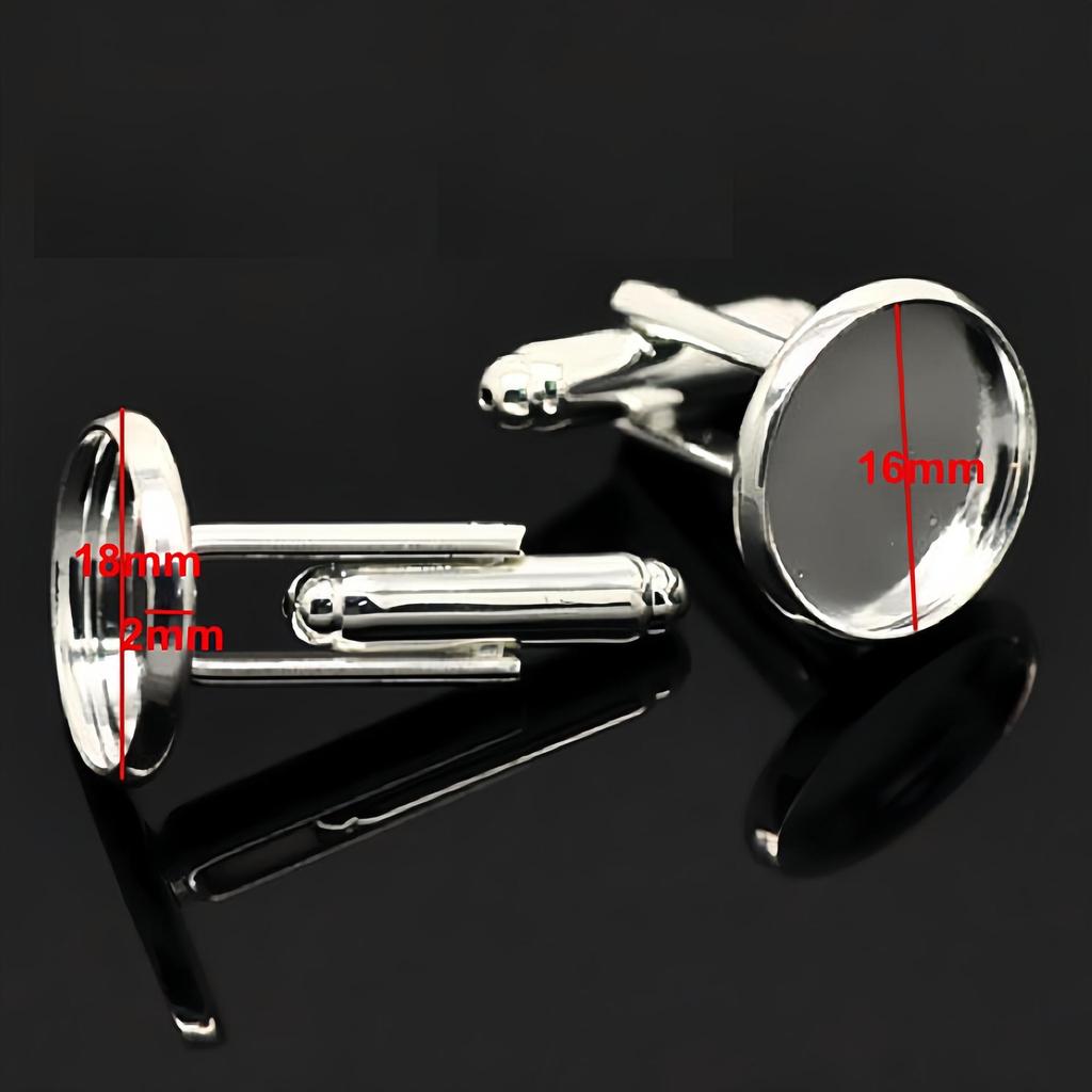 V-förmige Metallmanschettenknöpfe mit lasergraviertem Logo und gebürsteter Oberfläche