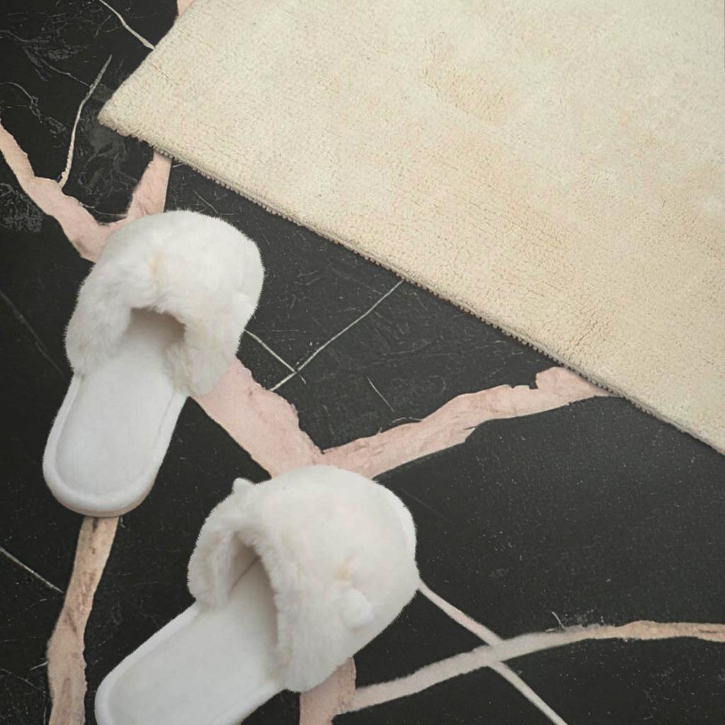 Self-Adhesive Vinyl Panel for a Teenager's Room 120x60 Cm Elegant Marble Pattern