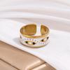 Anello in Acciaio Titanio Placcato Oro - Elegante Stile Ins da Donna con Sensazione di Alta Gamma e Design Semplice, Influenza Europea e Americana.