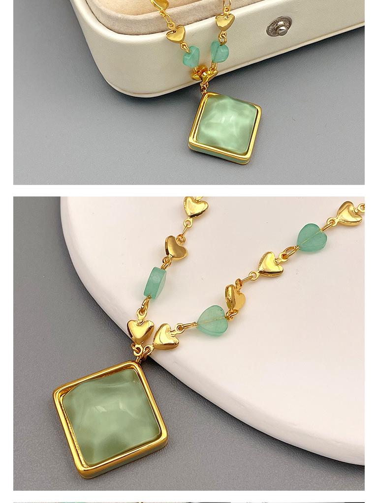 Vintage European & American Green Jade Heart Pendant Necklace - Exquisite Retro Choker