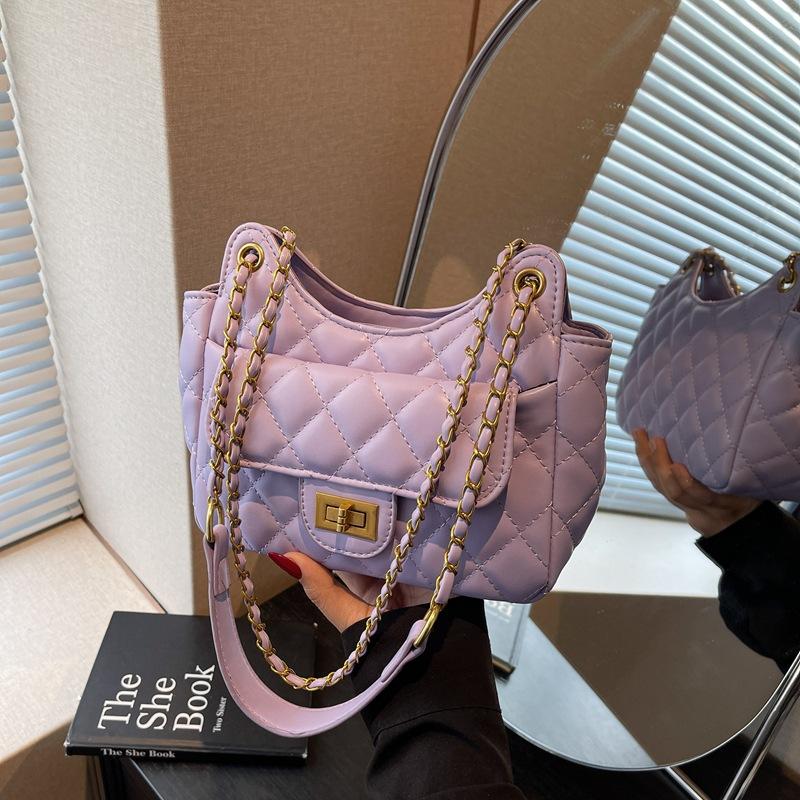 Xiaoxiangfeng rhombus chain shoulder bag 2025 spring and summer new temperament milf style Internet celebrity trend messenger bucket bag