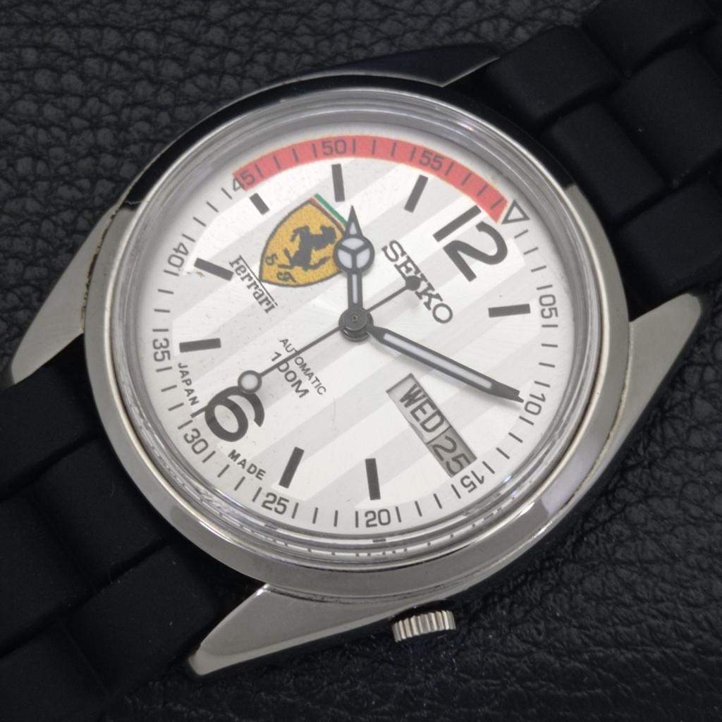 JAPAN VINTAGE SEIKO AUTOMATIC 7009A MENS FERRARI DIAL WATCH a700533-5 R203-a700533