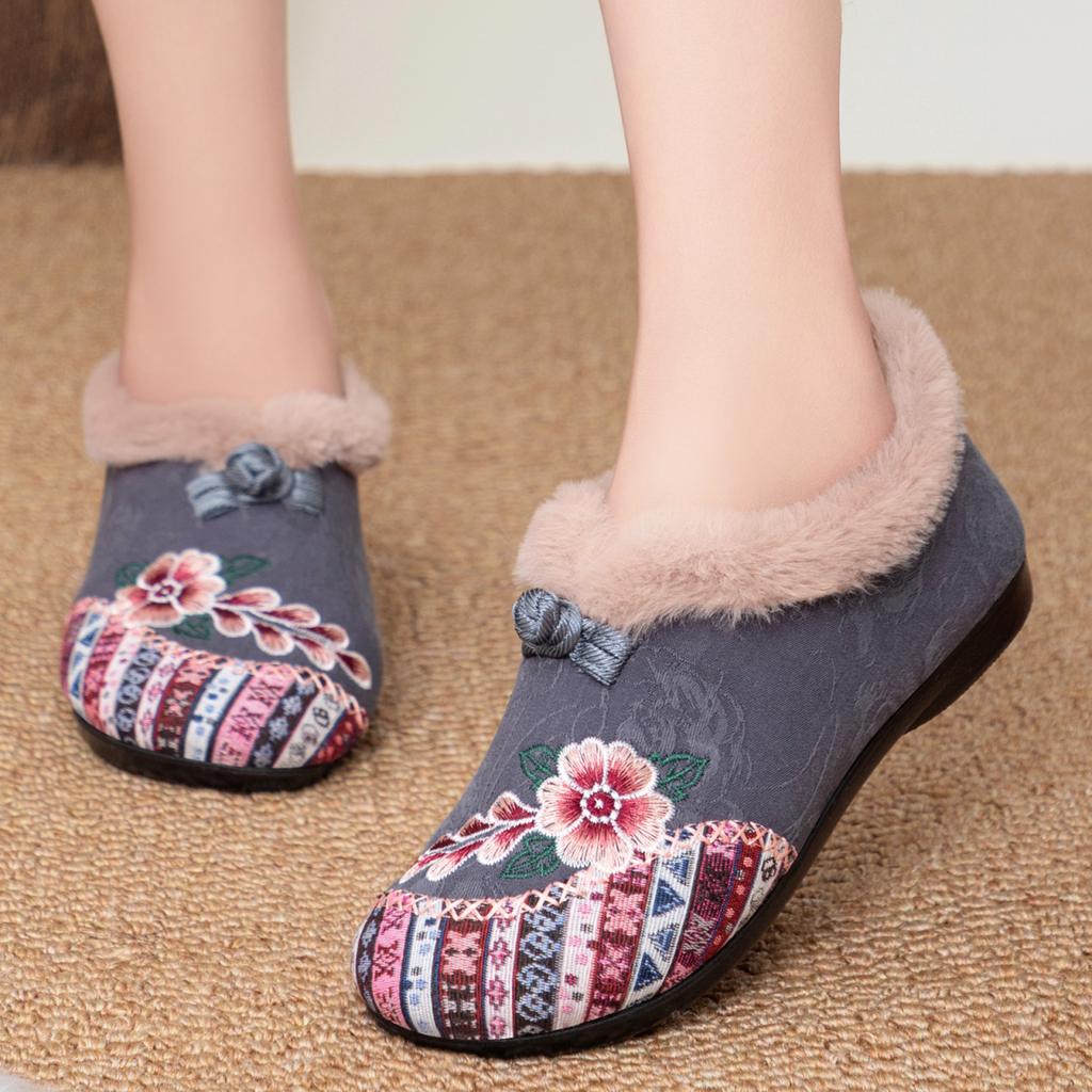 Women's Warm Cotton Boots Soft and Comfortable Flat Shoes 2025 Winter New Chinese Style Embroidery Design Casual Low Top Shoes