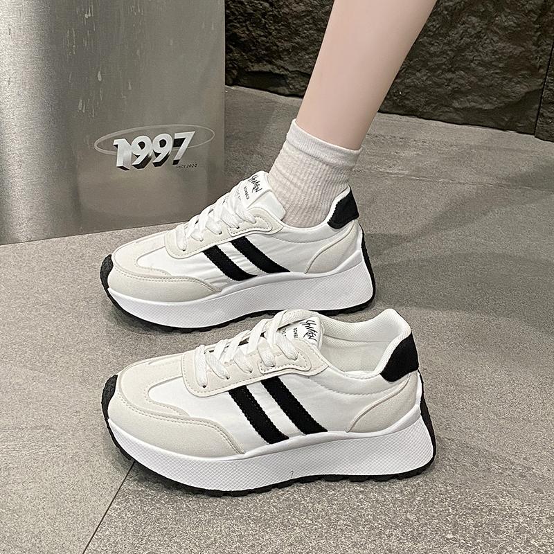 Fashion 2025 New Spring Autumn Lightweight Soft Sole Thick Base Old Style Casual Sports Shoes Versatile Fashionable Women's Shoes