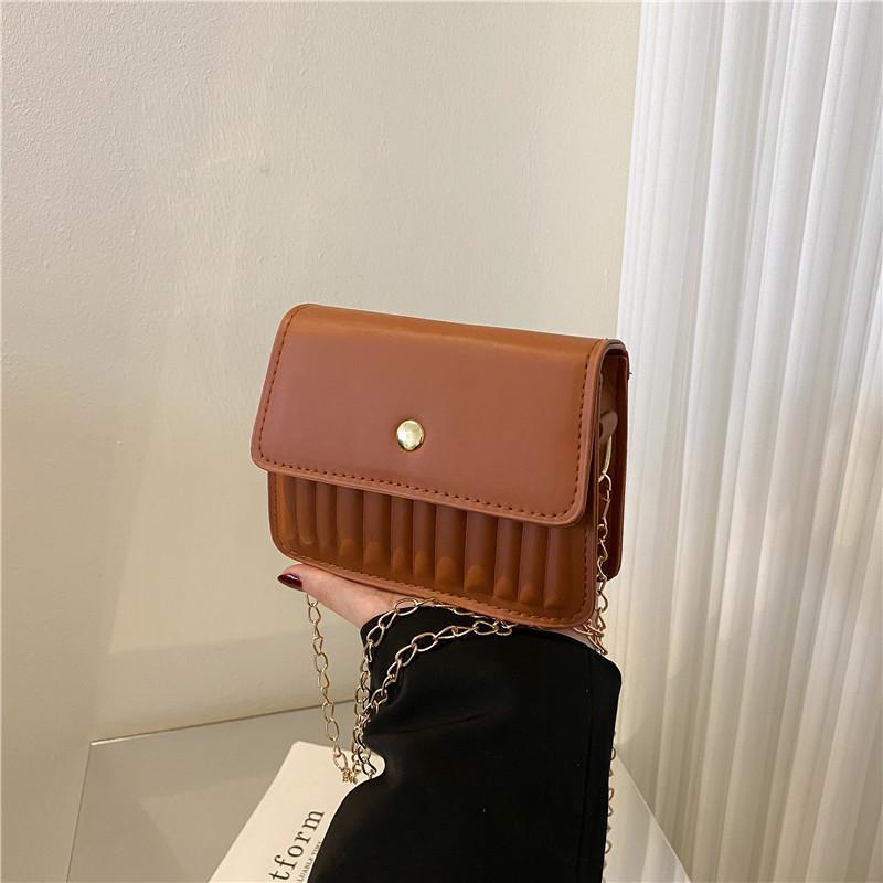 

Модная корейская версия однотонная сумка через плечо темпераментная сумка-мессенджер 2025 повседневная новая портативная женская сумка универсальная сумка на цепочке коричневый