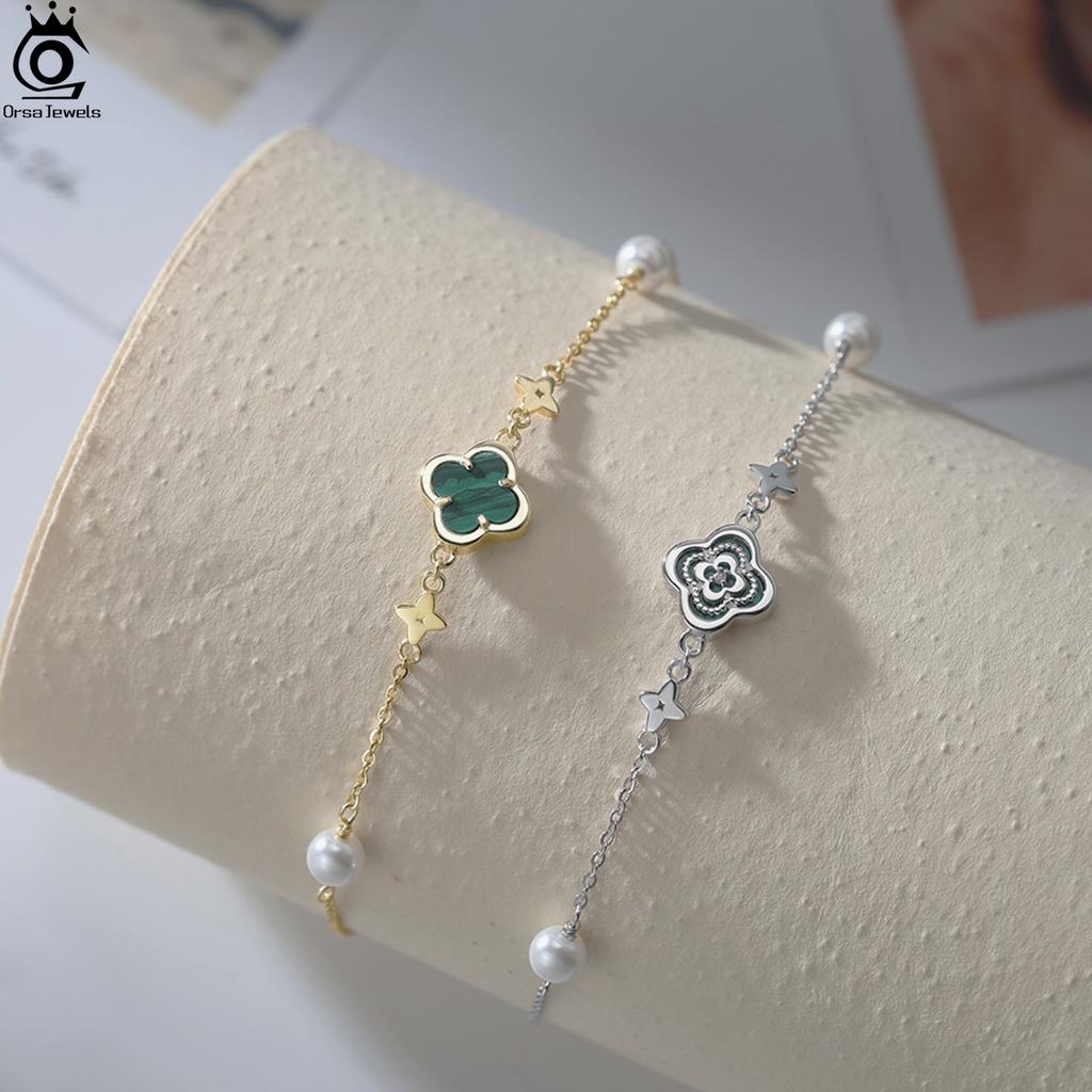 ORSA JEWELS 925 Silver Shell Pearl Strand Anklet and Green Malachite Ornament Four Leaf Clover Design Summer Gift GMA05