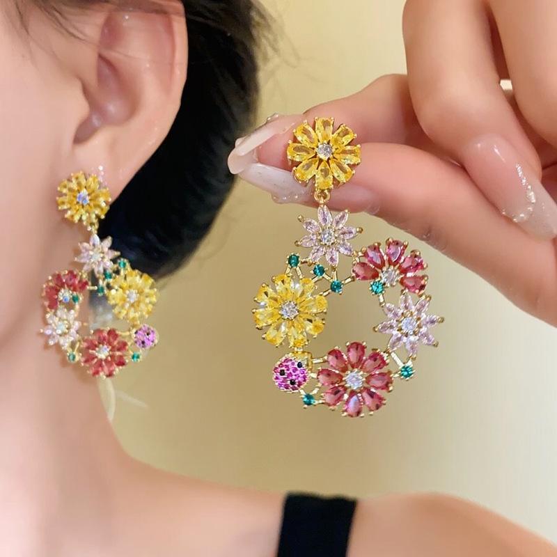 Retro Colorful Rhinestone Flower Tassel Stud Earrings - Elegant, Fresh, Sweet, and Delicate Ear Jewelry