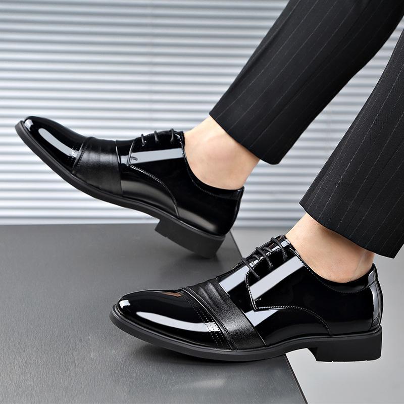 Nová móda Pánske spoločenské topánky Osobnostný trend Paty Leather Svadobné topánky Pánske ploché topánky Oxfords