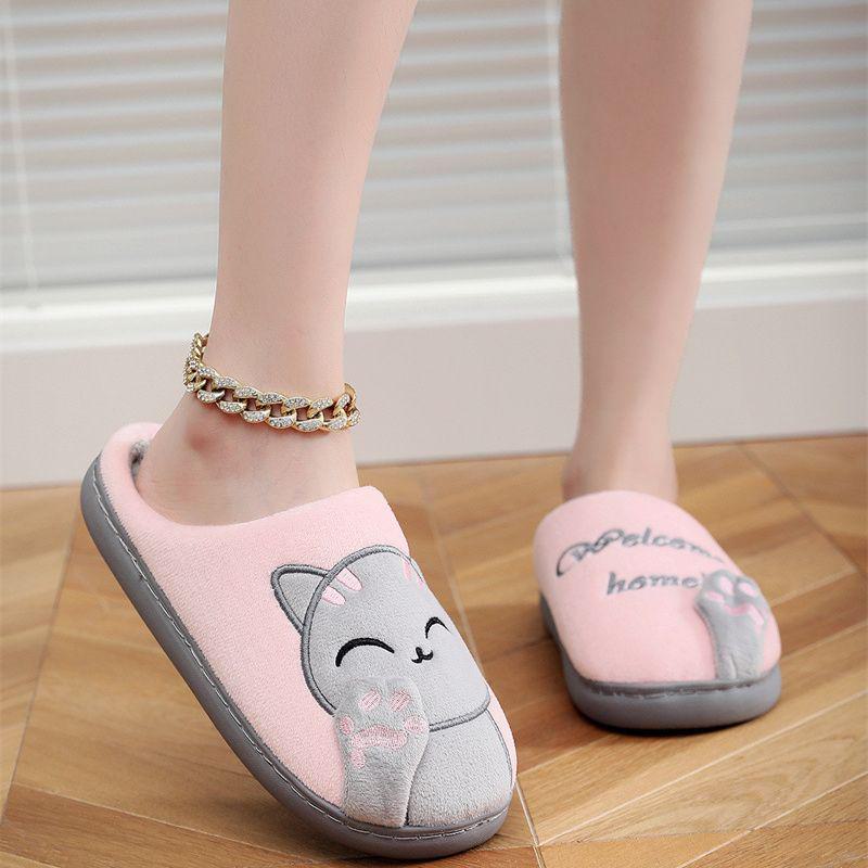 Women's Cozy Cartoon Cat Slippers - Cute Warm Indoor Cotton Slippers for Autumn/Winter