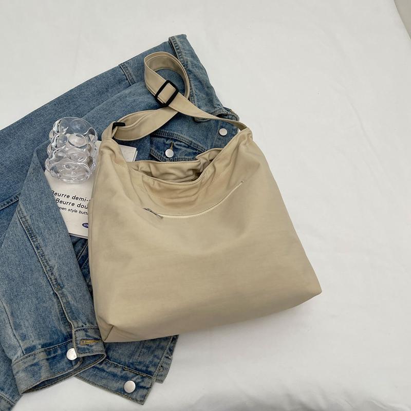 Женская однотонная сумка на плечо большой емкости — фото 17