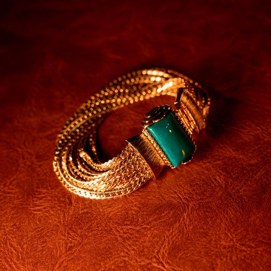 Light Luxury European American Fashion Retro Style Elegant Gold Chain Inlaid Turquoise High-End Short Necklace Bracelet Set