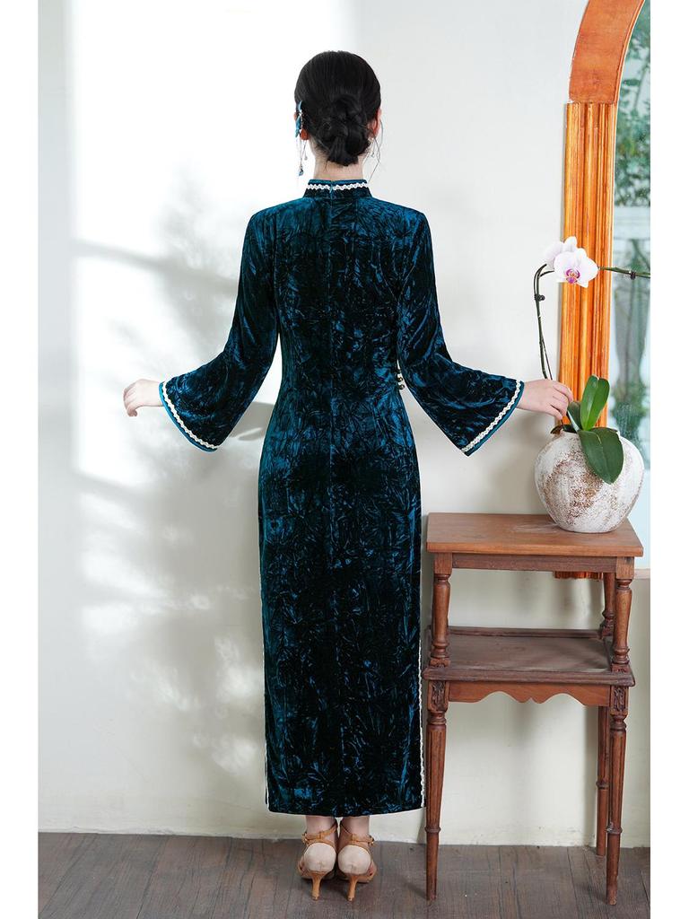 Elastisches Samt-Langes Cheongsam-Kleid: Herbst/Winter 2025, Retro-China-Stil, Weite Fledermausärmel