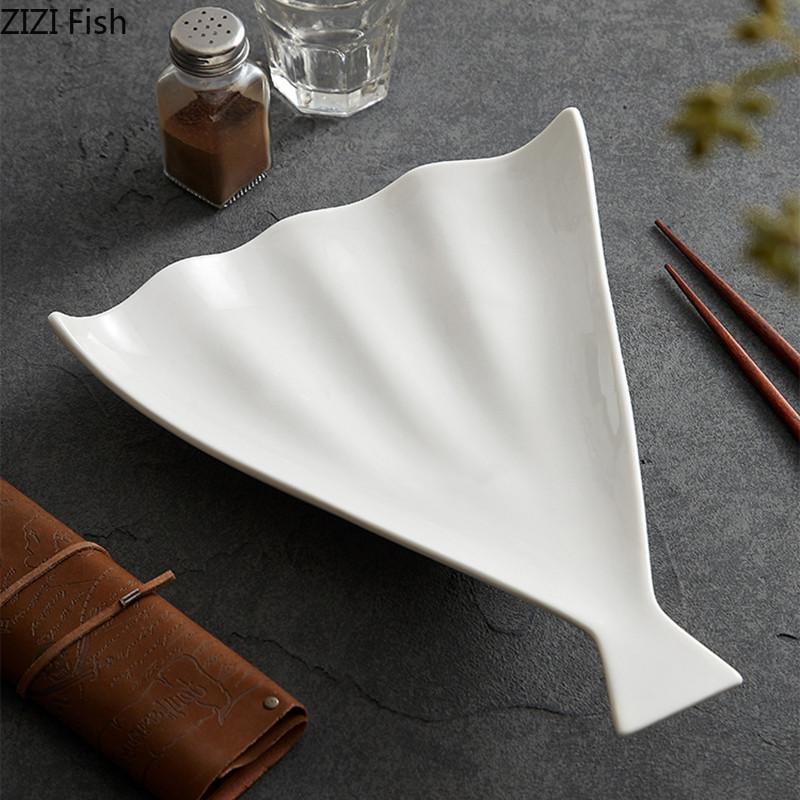 Home Creative Fan-shaped Dining Plate White Salad Steak Plate Light Luxury Restaurant Main Dish Dessert Plate Food Decor Plate
