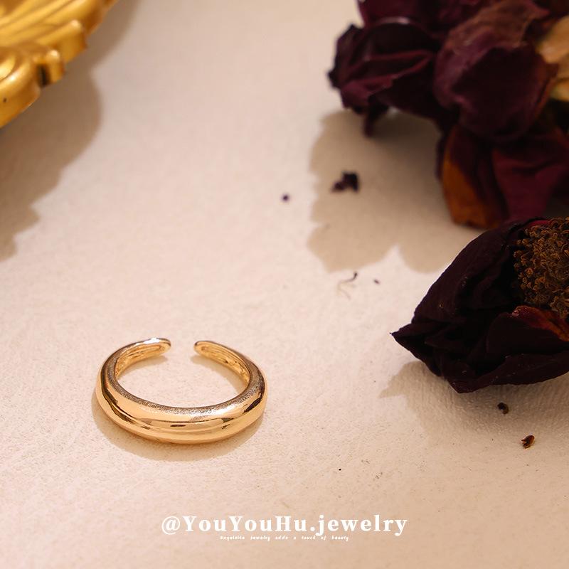 European-American Retro Floral Pleated Ring - Versatile & Irregular Design