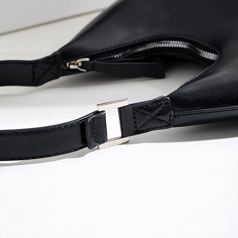 Trend Małe torby podręczne Moda Nowe damskie torby w jednolitym kolorze Uniwersalny koreański styl Damska torba półksiężycowa Torby pachowe