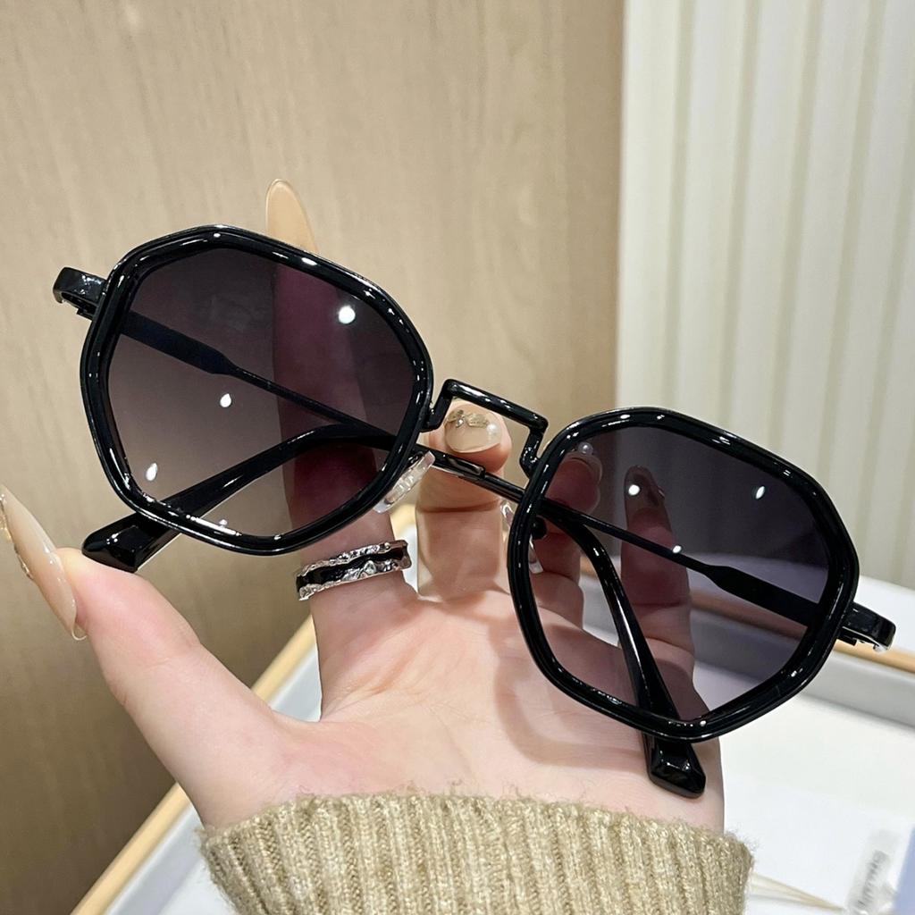 1pc European and American Retro Men's and Women's Fashionable Sunglasses Trend Versatile Summer Sun Shading and UV Protection Fr