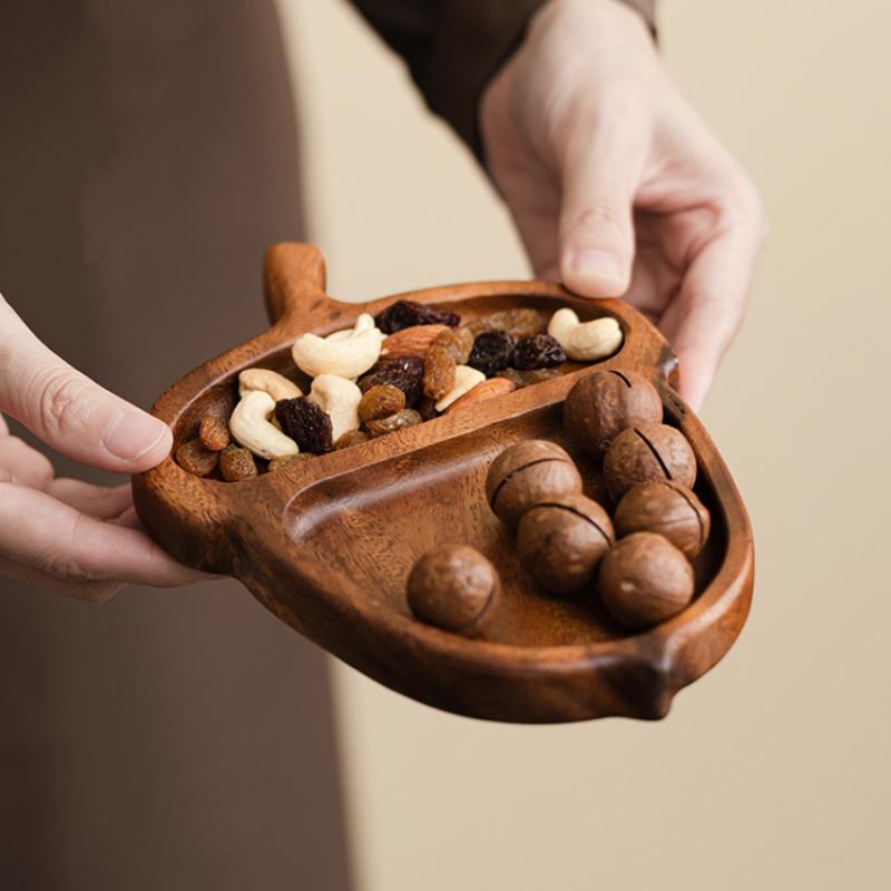 Cartoon Squirrel Wooden Snack Tray Creative Walnut Wood Tea Tray Desktop Storage Container Pinecone Trays Decorative