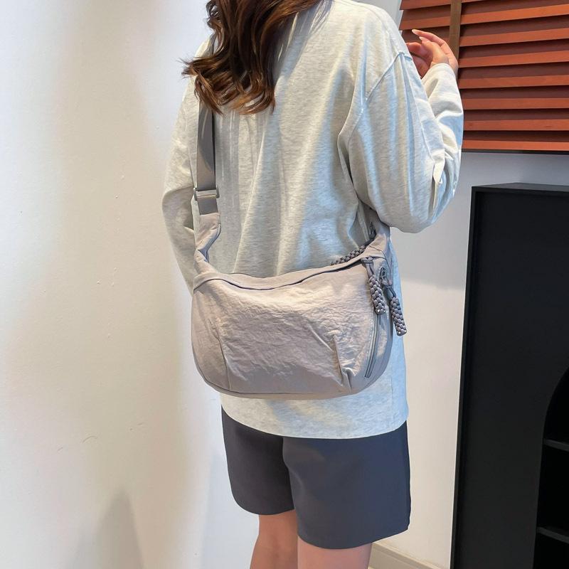 Spersonalizowana torba na jedno ramię do codziennego użytku dla kobiet Prosta torba crossbody w kształcie pierożka
