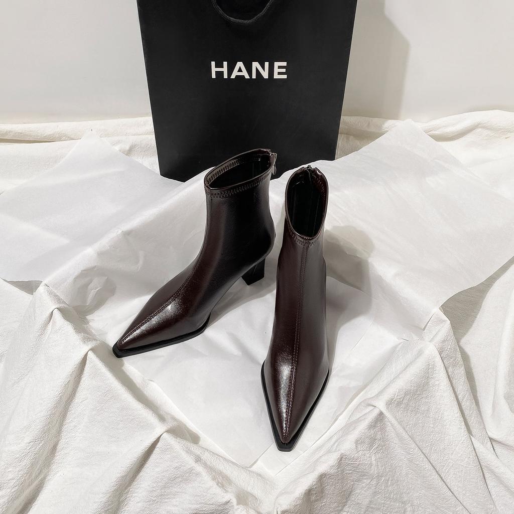 First Encounter Season Pointed Head Thin Boots Women Thick Heel Autumn and Winter New Brown Temperament Advanced Sense French Rear Zipper Heel Short