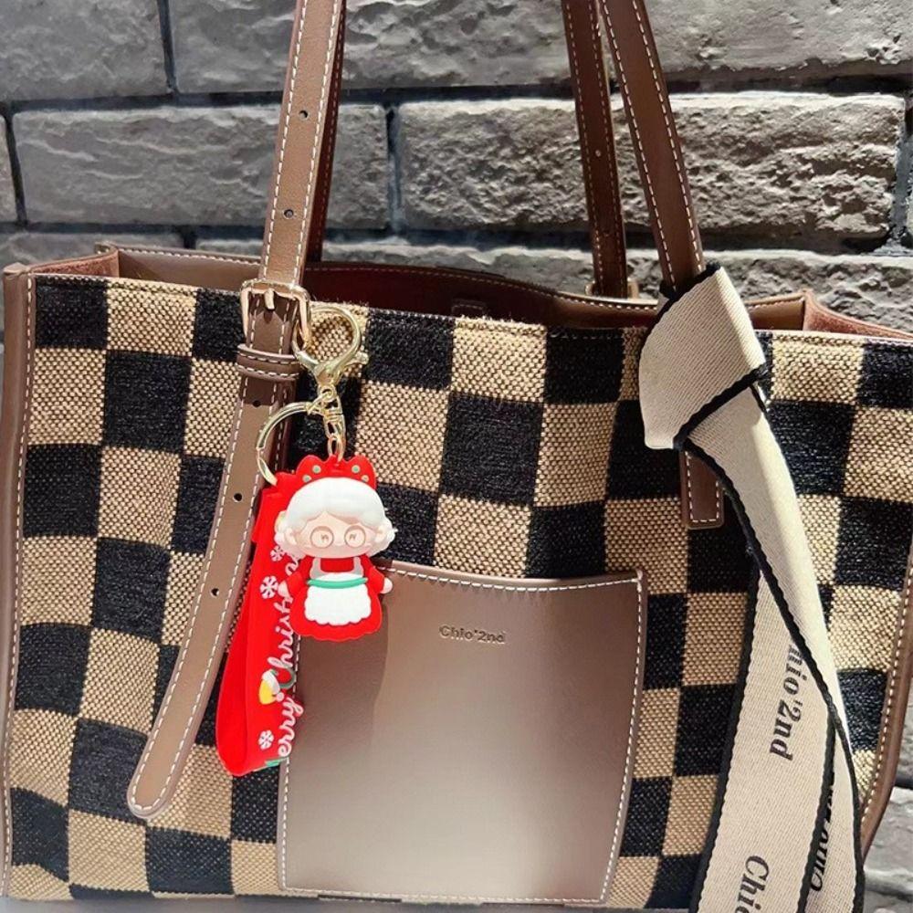 Santa Claus Key Holder 3D Doll Keychain Christmas Series Keychain Car Keys Ring New Year Keychain