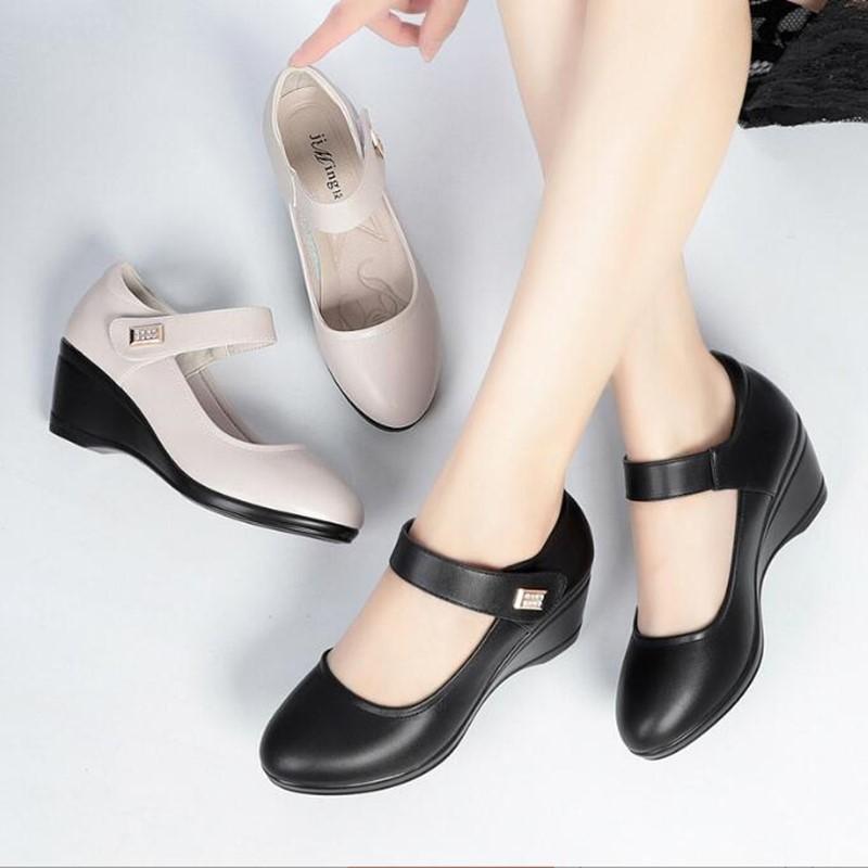 Fashion Mom Shoes High-heel Wedge 2024 New Women Autumn Shoes Round Head Mid-aged Shallow Mouth Ladies Shoes