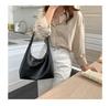 Soft pitot bag women 2025 retro simple fashion shoulder dumpling bag niche design large capacity