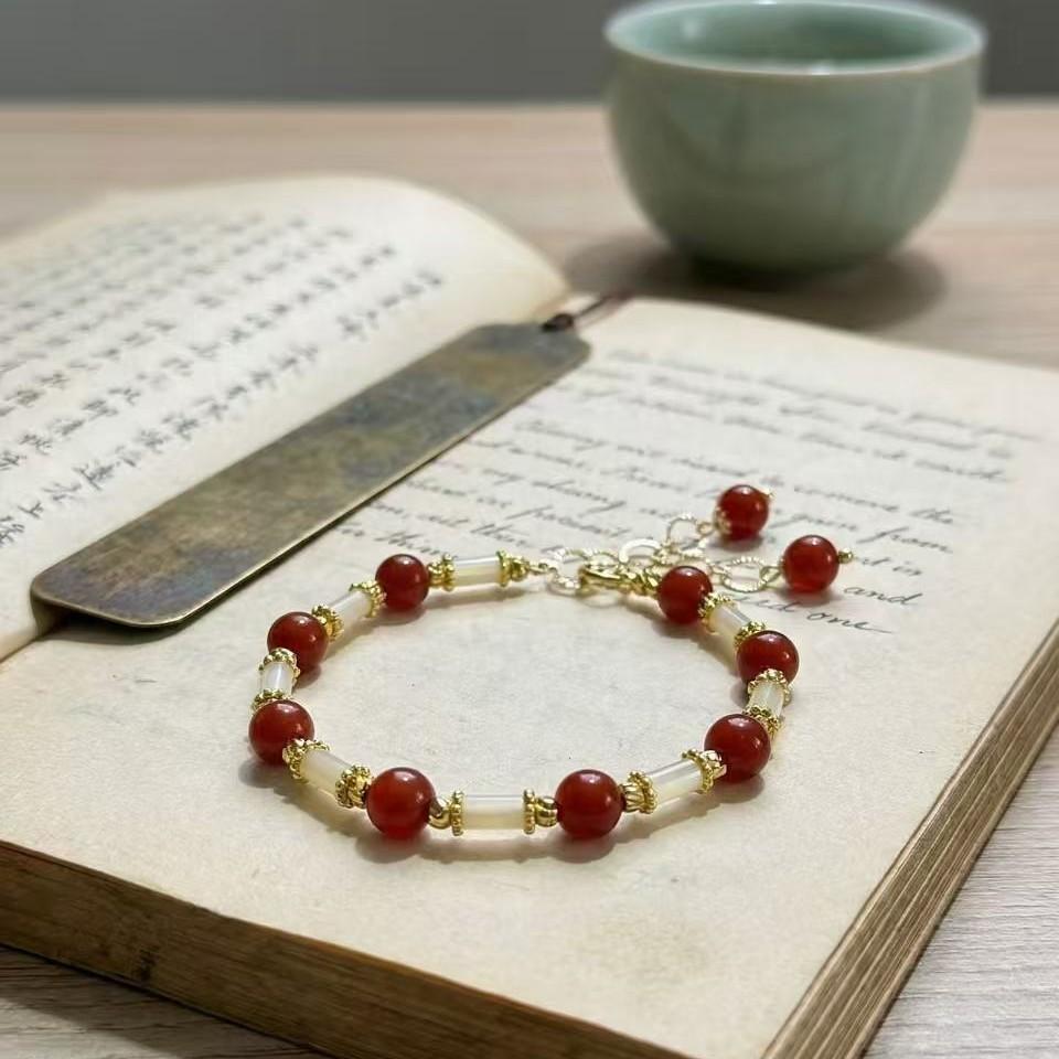 Yuguyao Original Design Shell Barrel Bead Southern Red Agate Bracelet for Women, Elegant and Luxurious, Niche Accessory for Best Friends