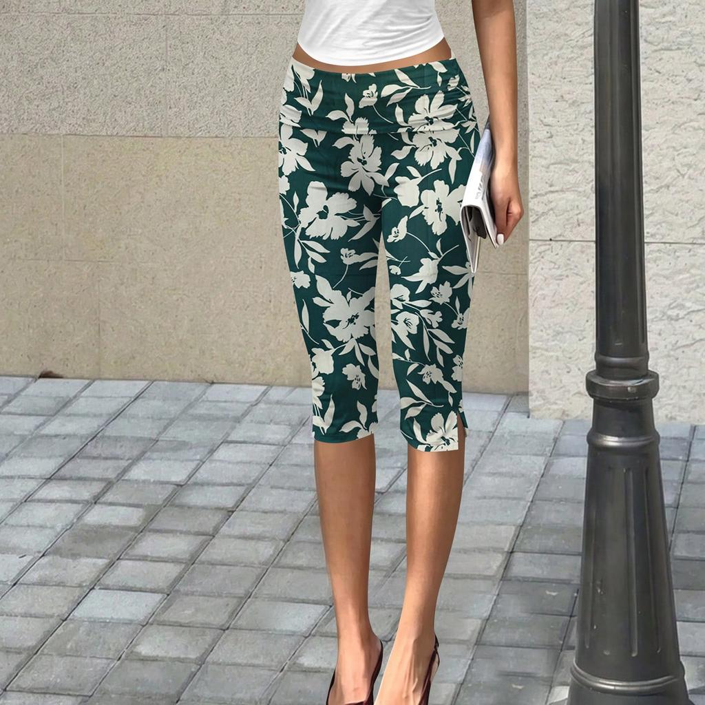 Women's Slim Fit Printed Cropped Pants with Pleated Detail Elastic Waistband and Mid-Calf Length Suitable for Casual Wear and Outdoor Activities