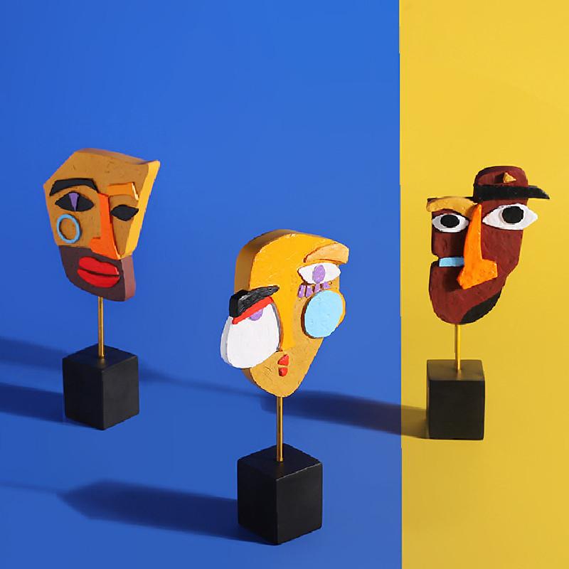 Abstract Face Sculpture Resin Art Modern Home Decor For Coffee Shops And Galleries