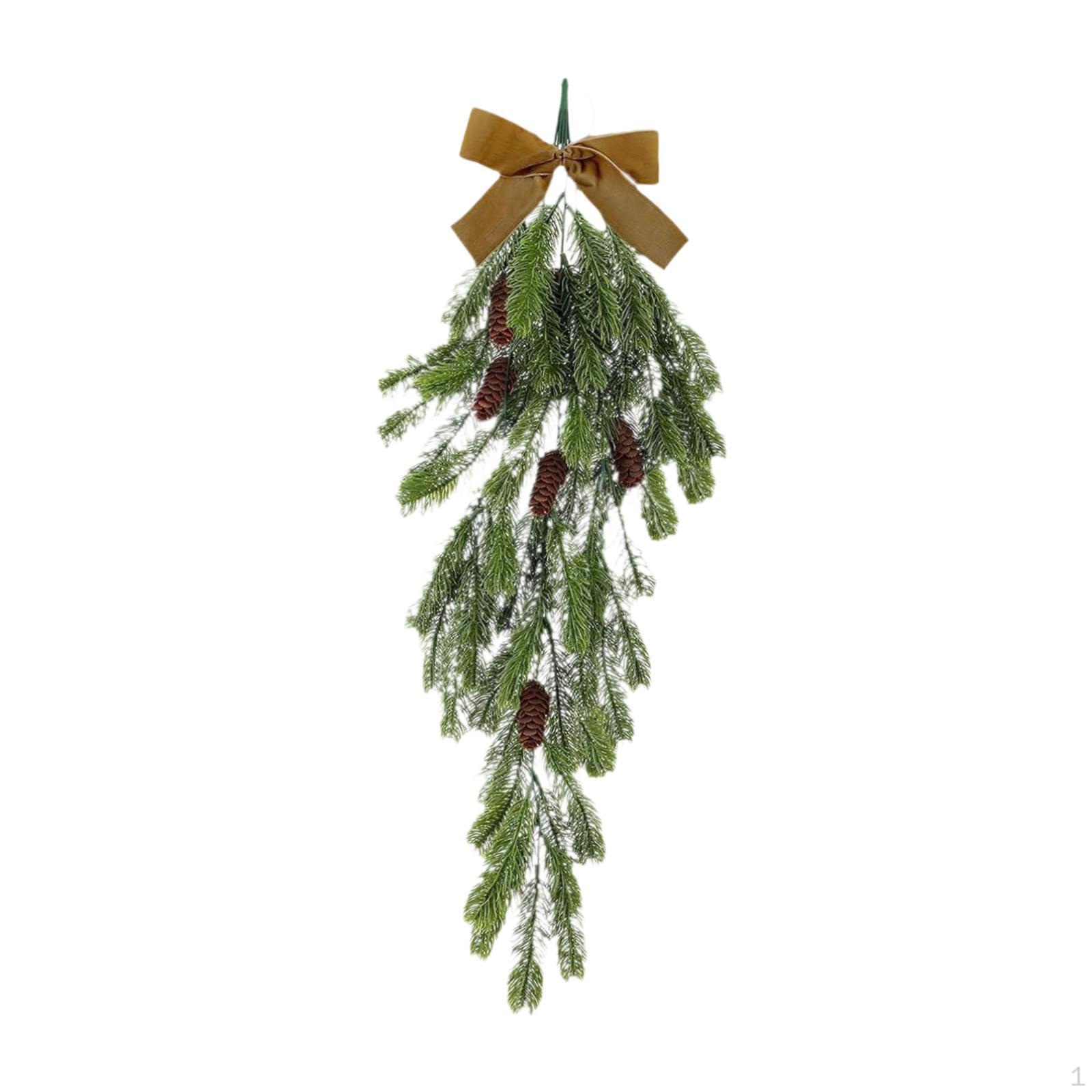 

Рождественский венок в форме слезы на входную дверь для ресторана и фермерского фестиваля Brown Bow