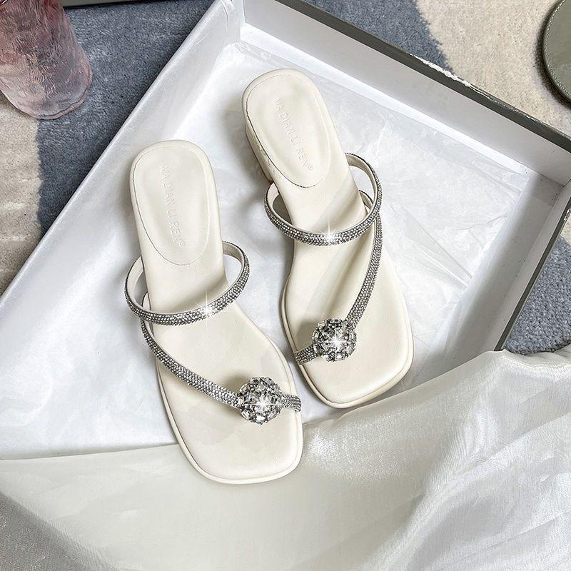 Versatile sandals flip-flops 2024 summer new French thick heel set toe high-end sense rhinestone outer slippers tide
