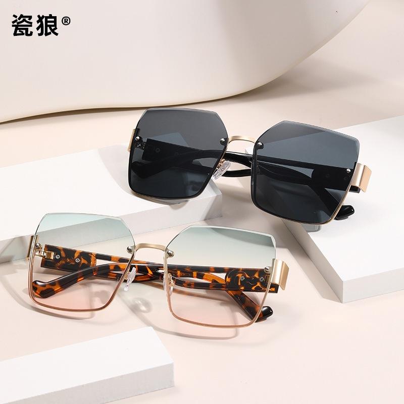 New fashion sunglasses women trend half frame trimmed sunglasses Internet celebrities pose UV protection sun eye