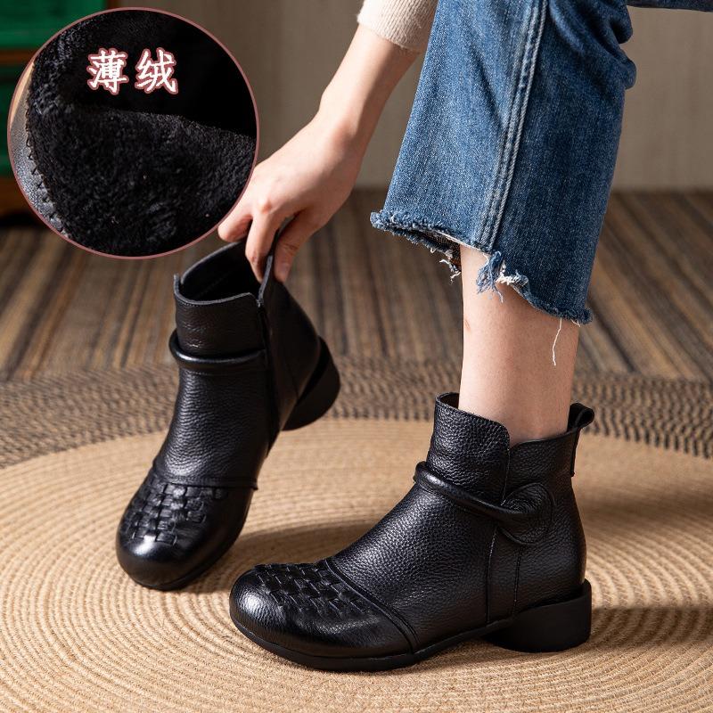 Leather warm round head mother Martin boots winter new thick heel hand-woven retro short boots women