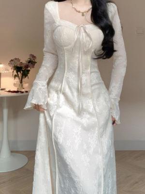 Yeni Çin Ulusal Stili Soğuk Bel İnce Dantel Uzun Kollu Elbise Bayan Seksi Alt Gelişmiş His Uzun Etek