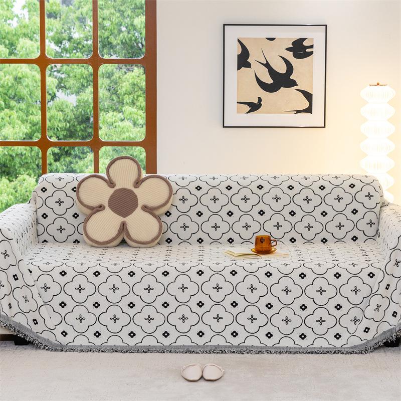 All-inclusive high-end feeling, universal in all seasons, all-in-one cover blanket, chenille sofa towel, non-slip cover cloth sofa cushion.