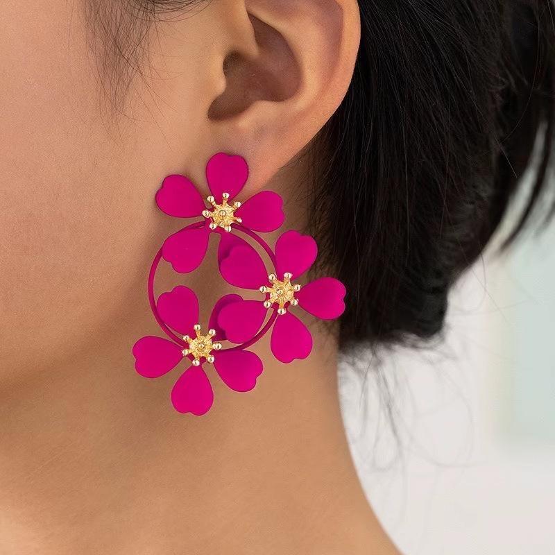 Retro Cute Floral Camellia Stud Earrings: Upscale Pastoral Style for Women