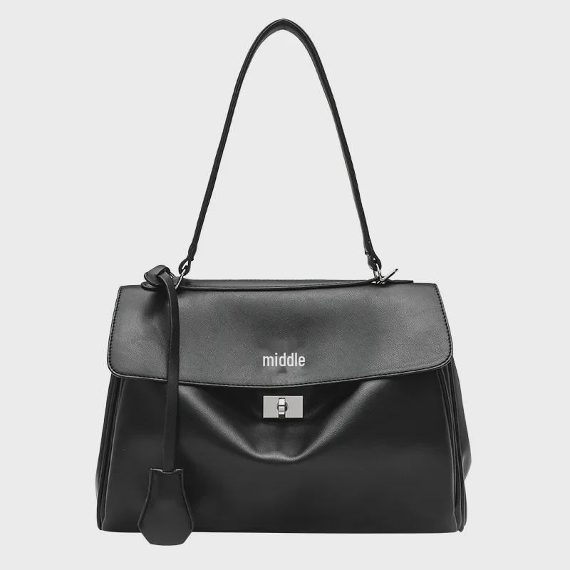 Women's High-Capacity Black Messenger Tote - Autumn/Winter 2024 Fashionable Shoulder Bag for Commuting.