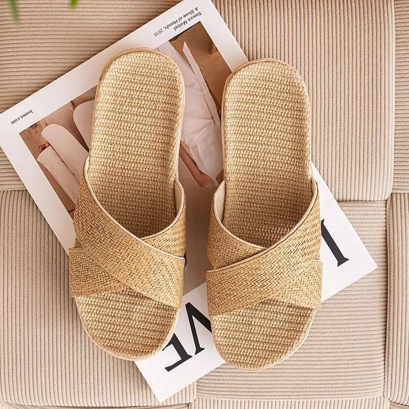Male Slipper Walk Around Home Indoor Slides House Soft Sabot Elegant Clappers 2025 Style Y2k Summer Sale Eva Original Men's Shoe
