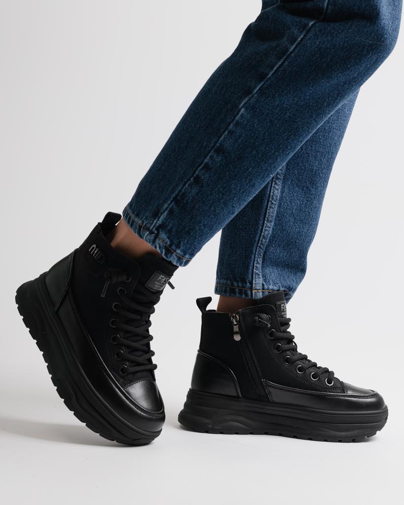 Ботинки на высокой платформе Lola Andy 52060 36 черные нубук кожа шерсть