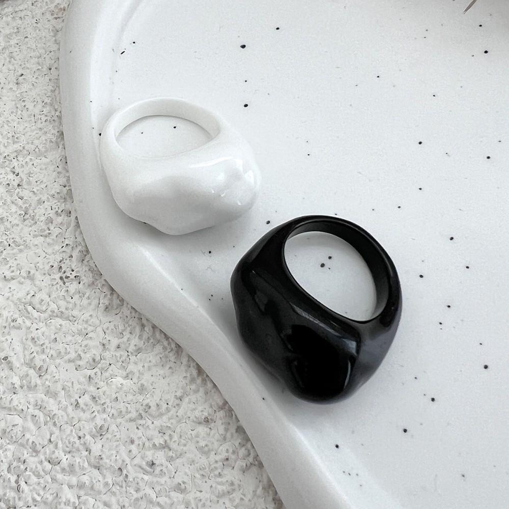 Vintage Black White Geometric Resin Ring Irregular Shape Plastic Finger Ring Big Knuckle Ring Women Men
