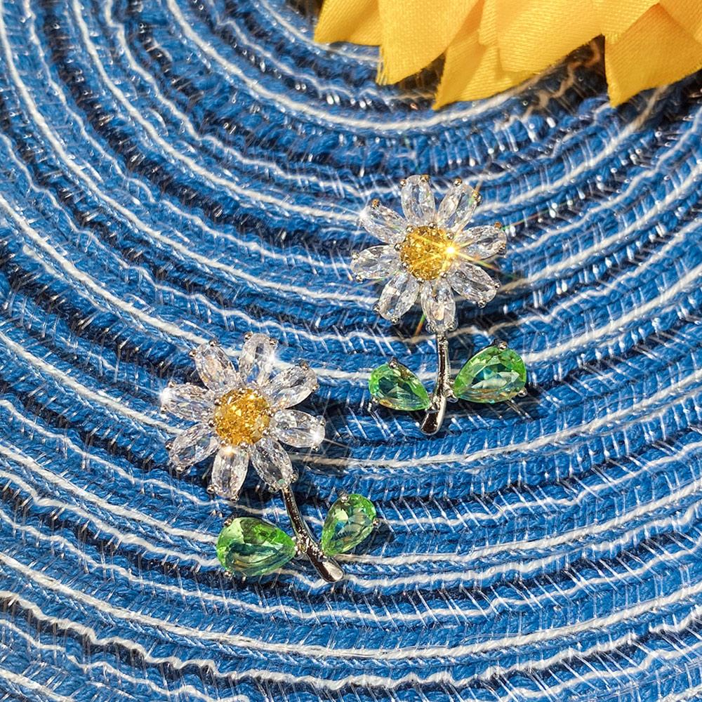 Huitan Frischer Stil Gelbe Blume Ohrringe Damen Ästhetische Ohr-Accessoires für Party Ausgefallenes Geburtstagsmädchen Geschenk Statement Schmuck