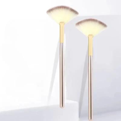 1PC Highlighter Brush Makeup Accessories Cosmetics Fan Shape Makeup Brush Highlighter Makeup Brush Powder Brush