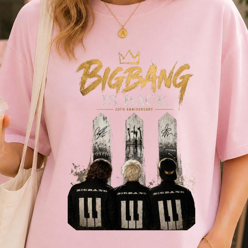 2026 Hete Verkoop BIGBANG 20e Verjaardag Unisex Dubbelzijdig Bedrukt T-shirt Hip Hop Streetwear Gothic Katoenen Oversized T-shirt Los Comfortabel en Veelzijdig