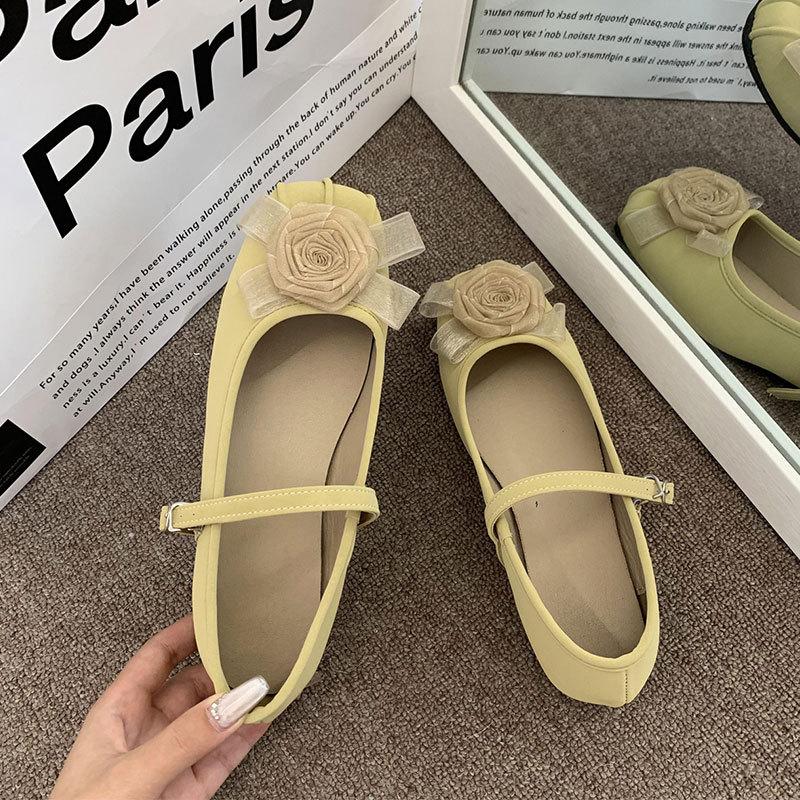 

Gentle fairy wind single shoes female spring and autumn 2025 new French new Chinese elegant flower shallow mouth Mary Jane shoes 40 жовтий