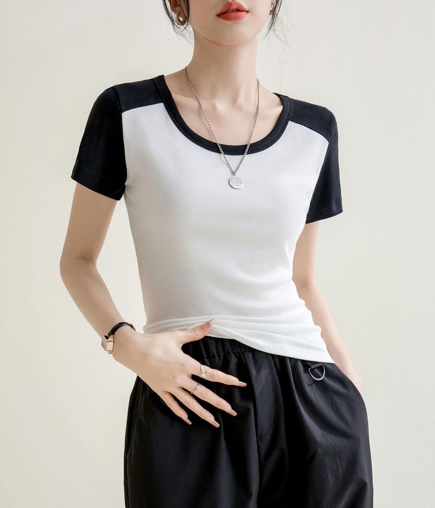 Cool Rundhalsad Smal Bomulls-T-shirt med Gängad Kontrastfärg för Kvinnor 2024 Vår och Sommar Ny Högelastisk Inre Smal Topp