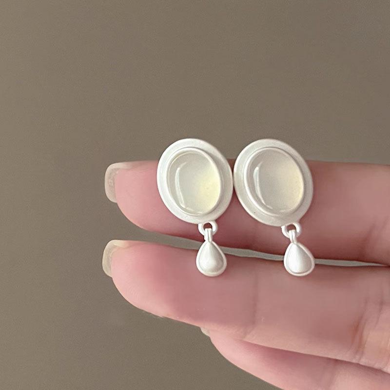 

Элегантные и минималистичные женские серьги Planet Ellipse